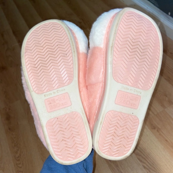 CUTE BUNNY SNEAKER SLIPPERS - Picture 2 of 3
